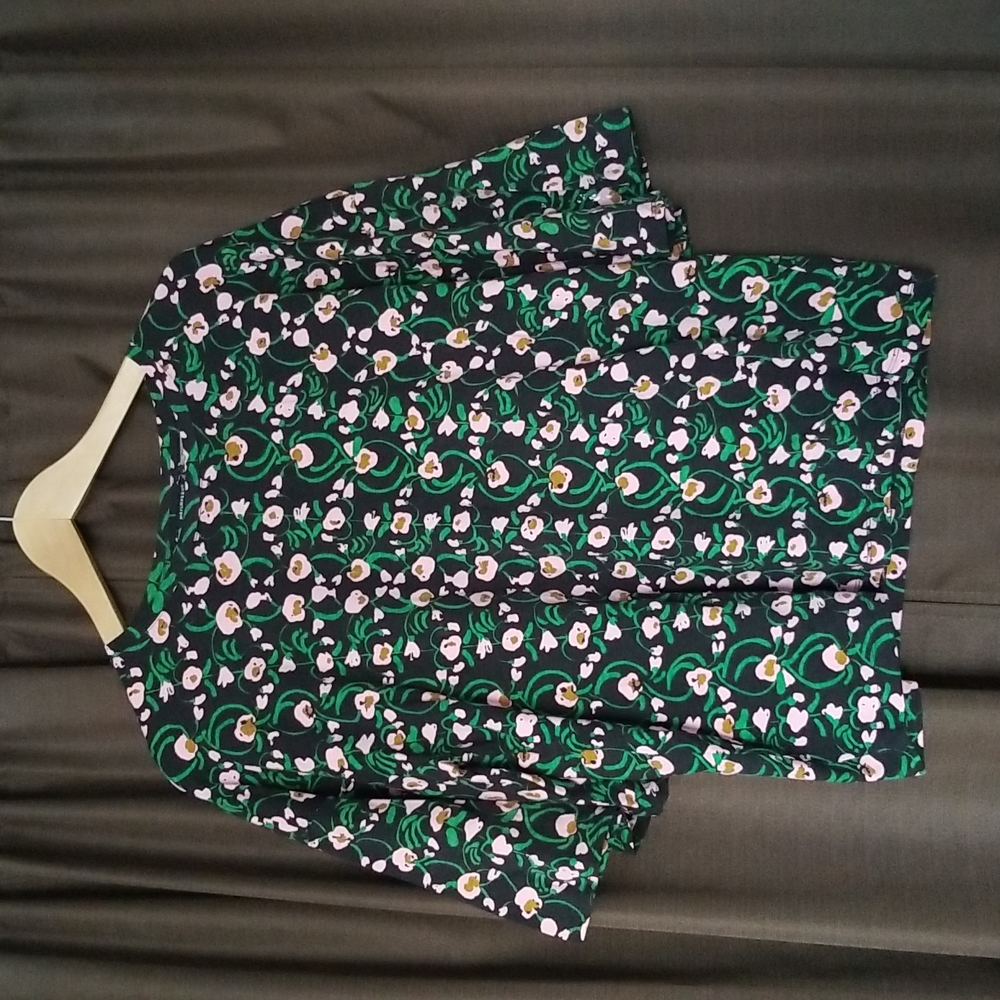 Marimekko bell sleeve top in beautiful flower print size Medium
